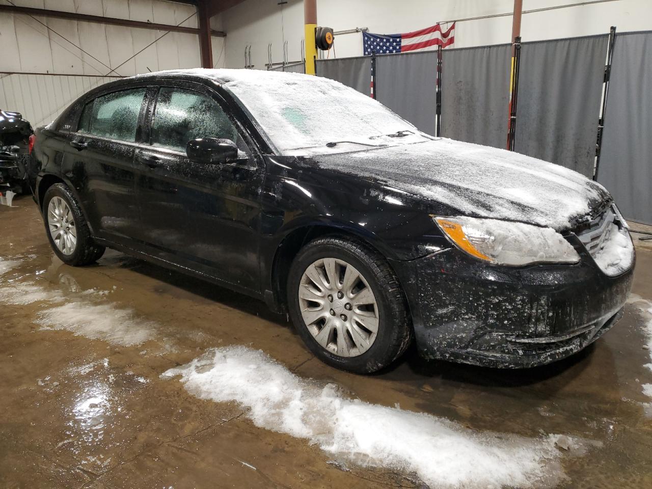 2013 Chrysler 200 - Image 4