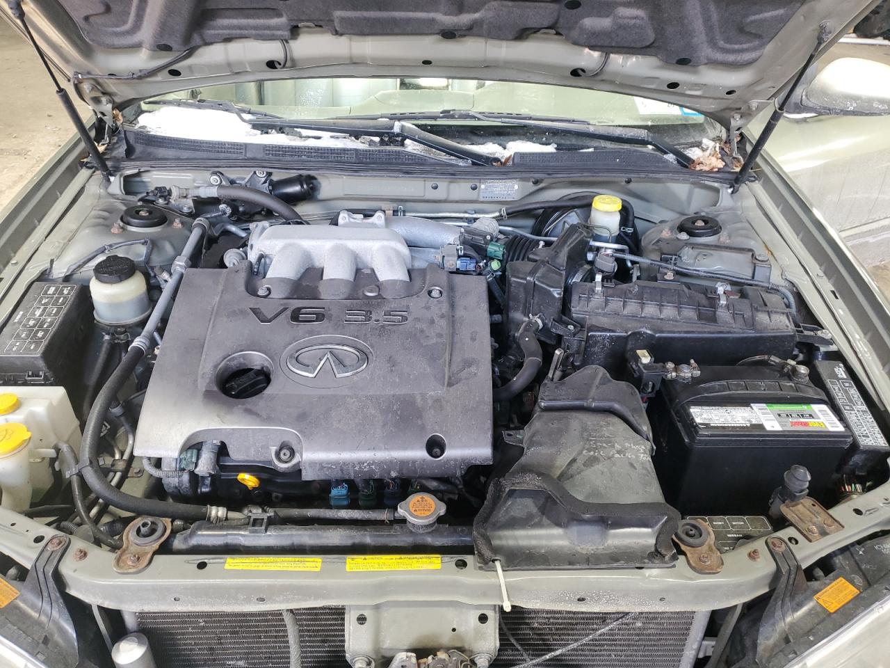 2002 Infiniti I - Image 11