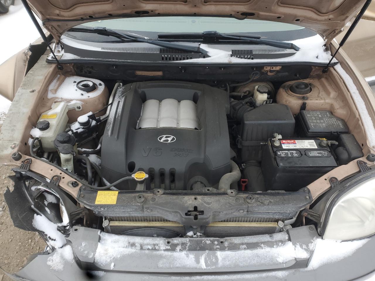 2004 Hyundai Santa Fe - Image 11