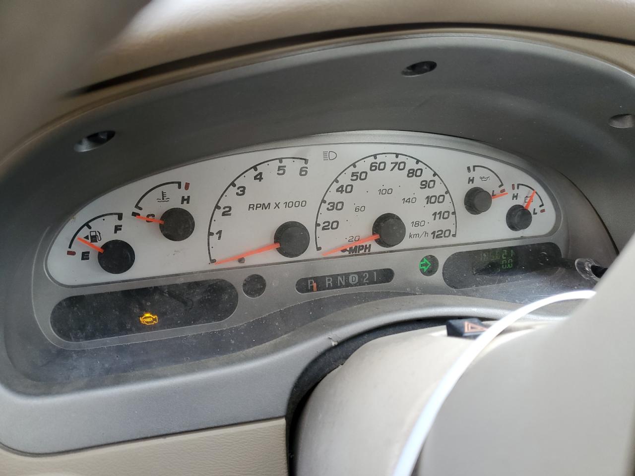 2004 Ford Explorer - Image 9