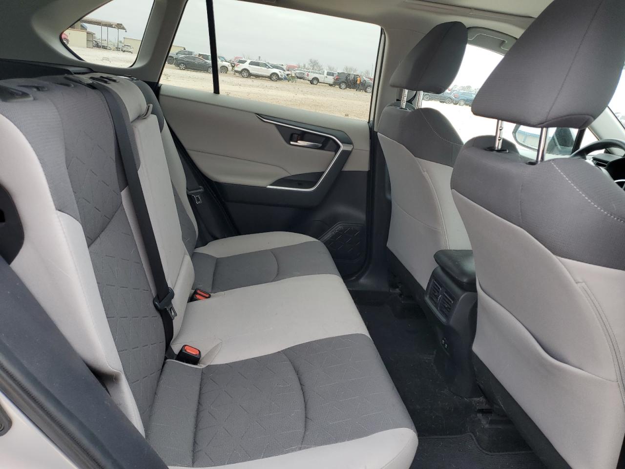 2019 Toyota RAV 4 - Image 11