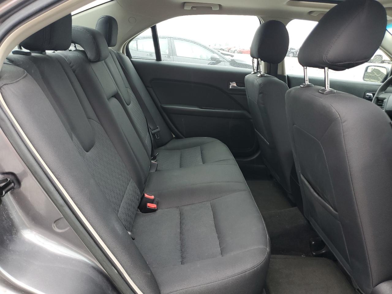 2012 Ford Fusion - Image 10