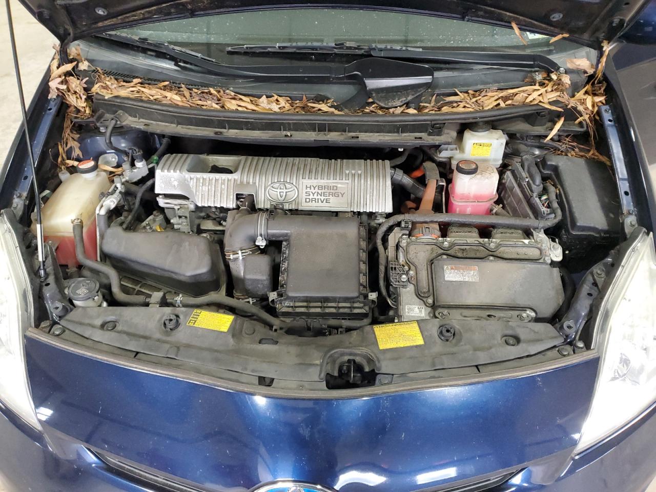 2015 Toyota Prius - Image 11