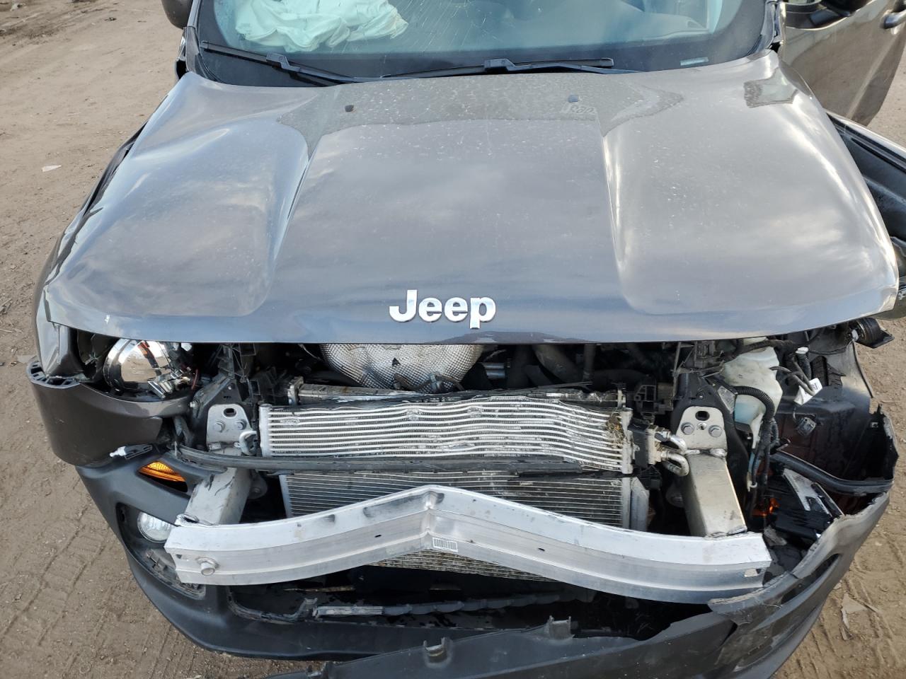 2018 Jeep Renegade - Image 11