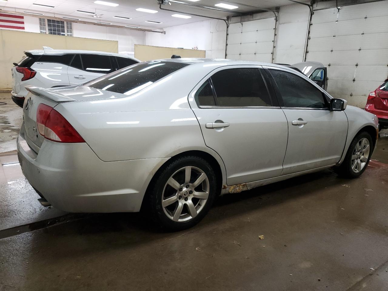 2010 Mercury Milan - Image 3