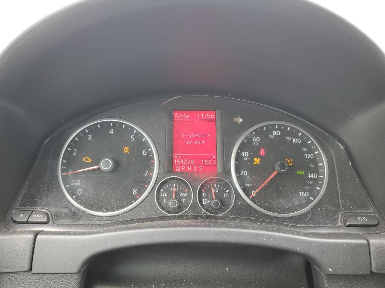 2009 Volkswagen Tiguan - Image 9