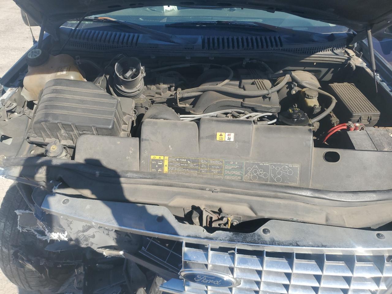 2002 Ford Explorer - Image 13