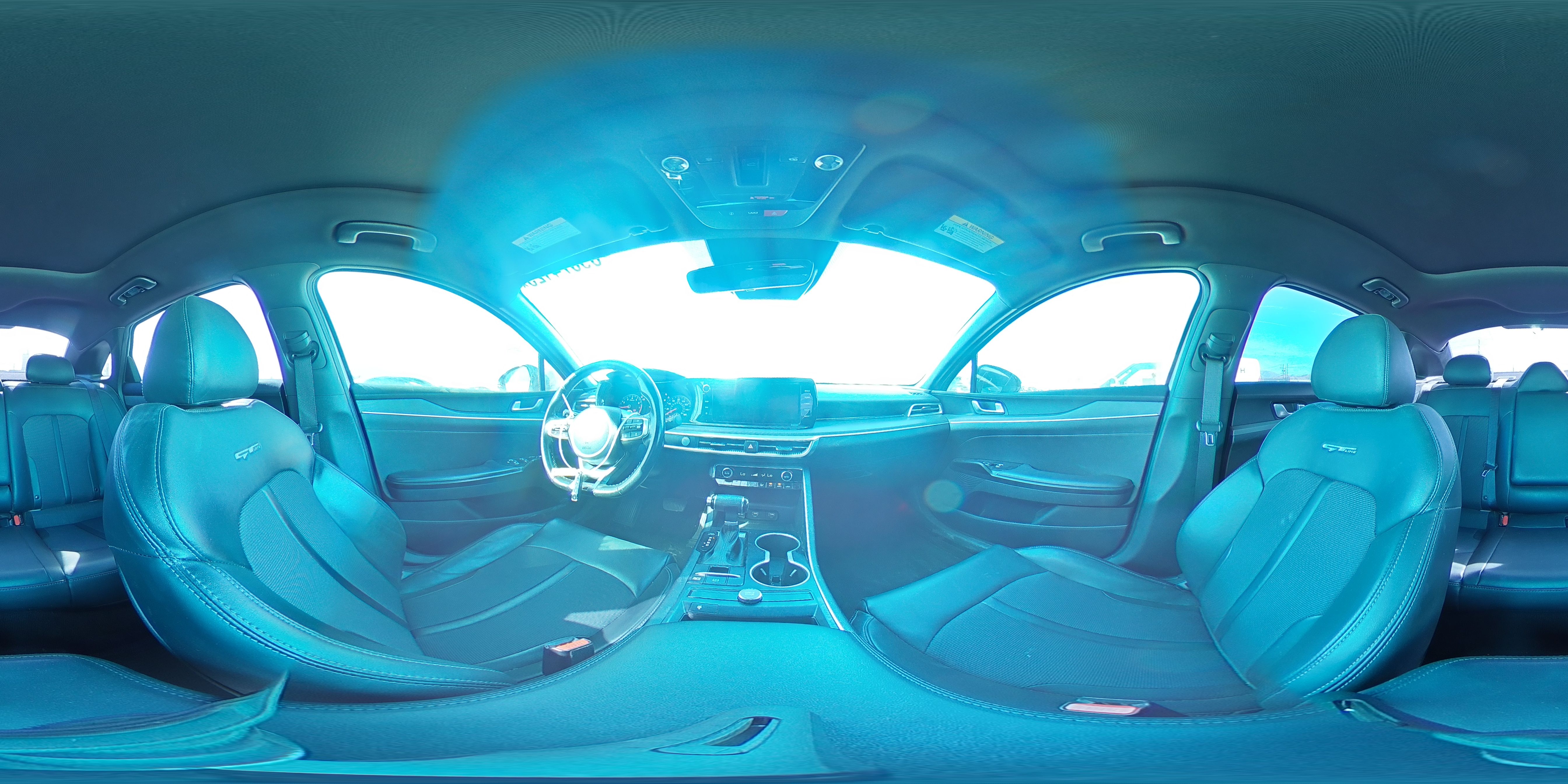 2022 Kia K5 - Image 12