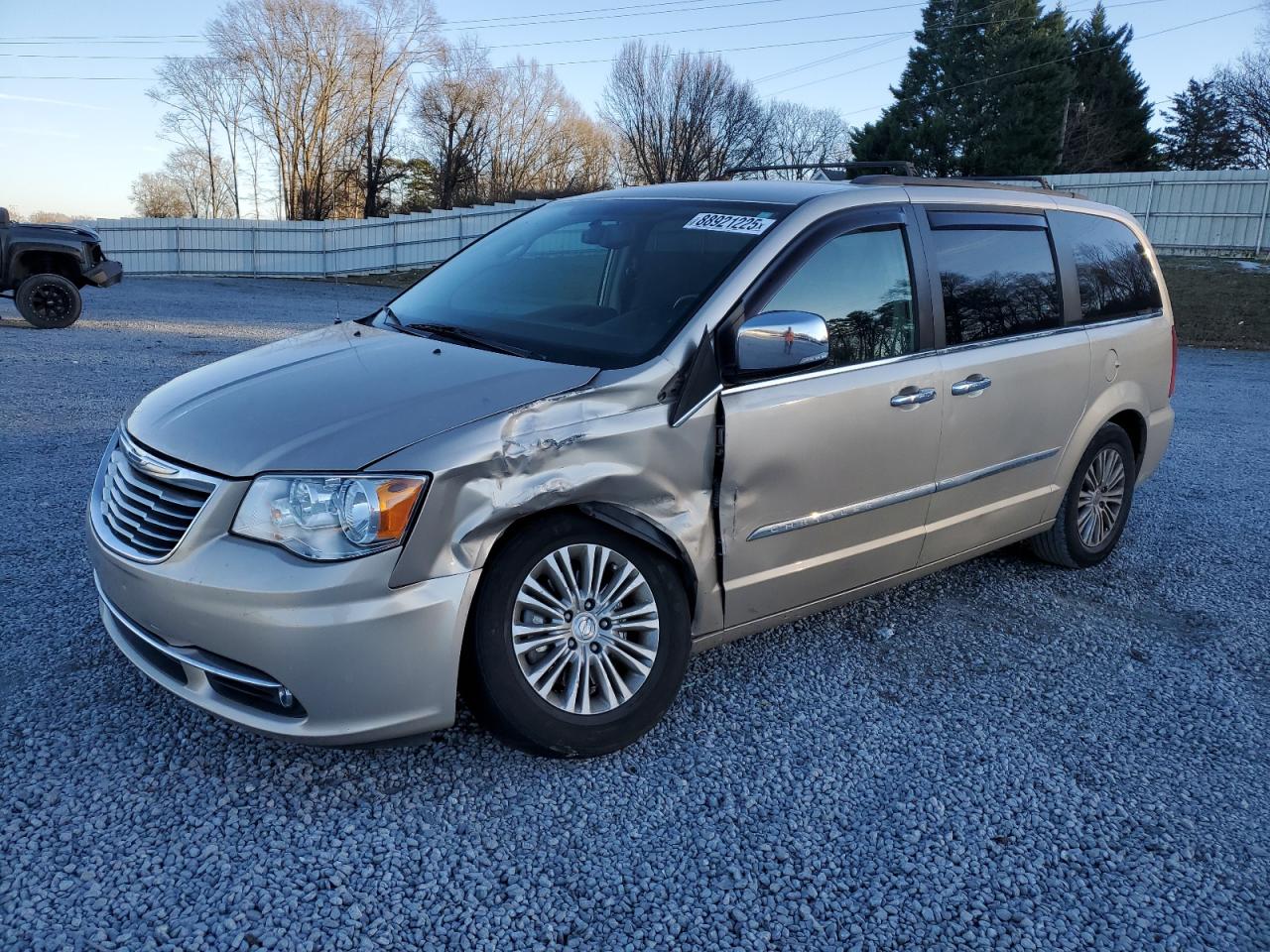 2015 Chrysler Town & Country - Image 1