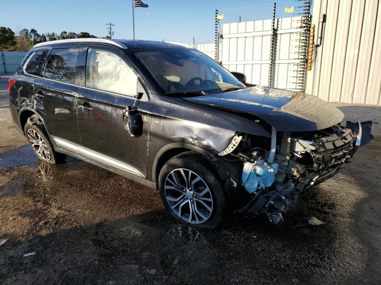 2018 Mitsubishi Outlander - Image 4