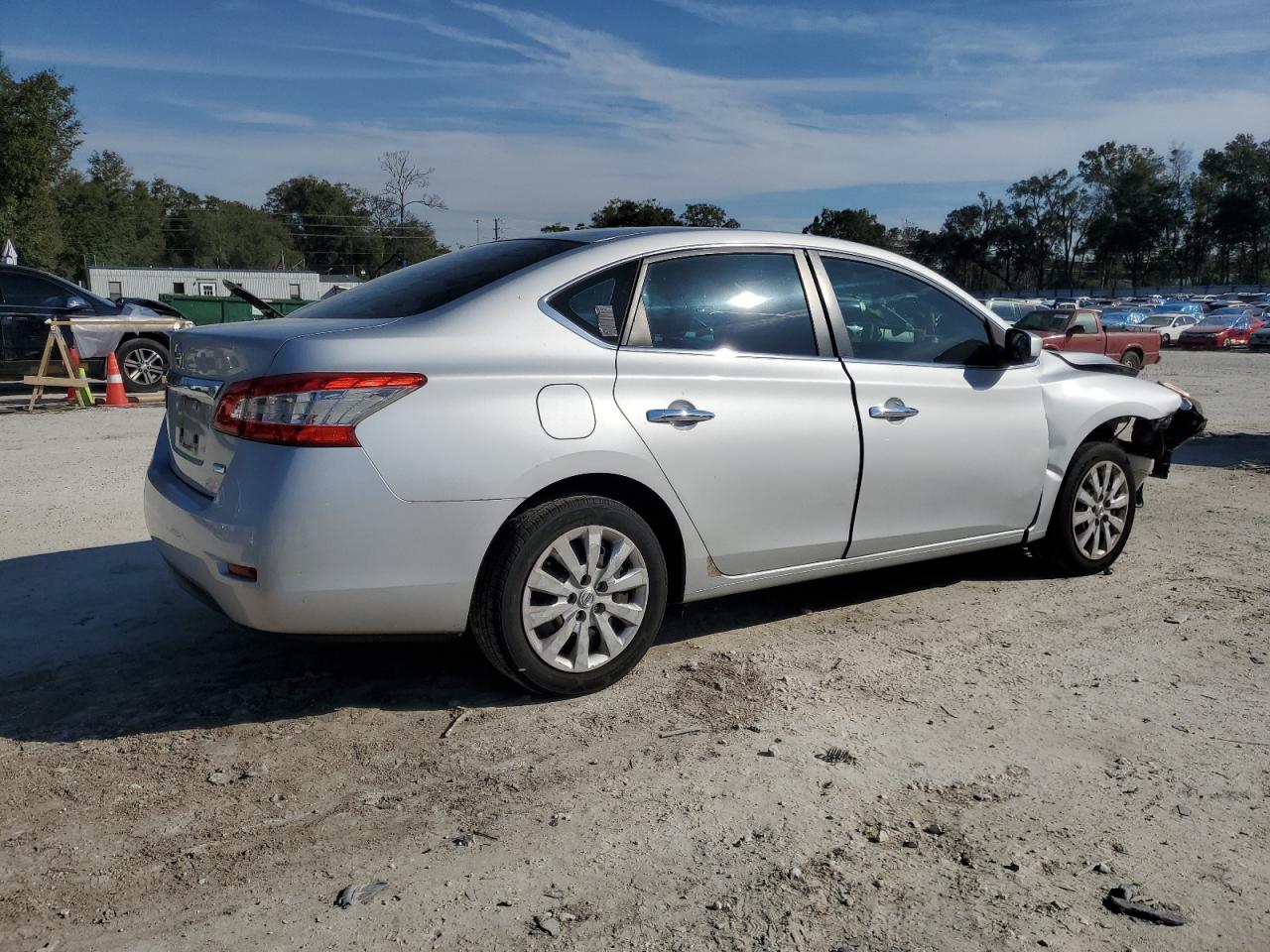 2014 Nissan Sentra - Image 3