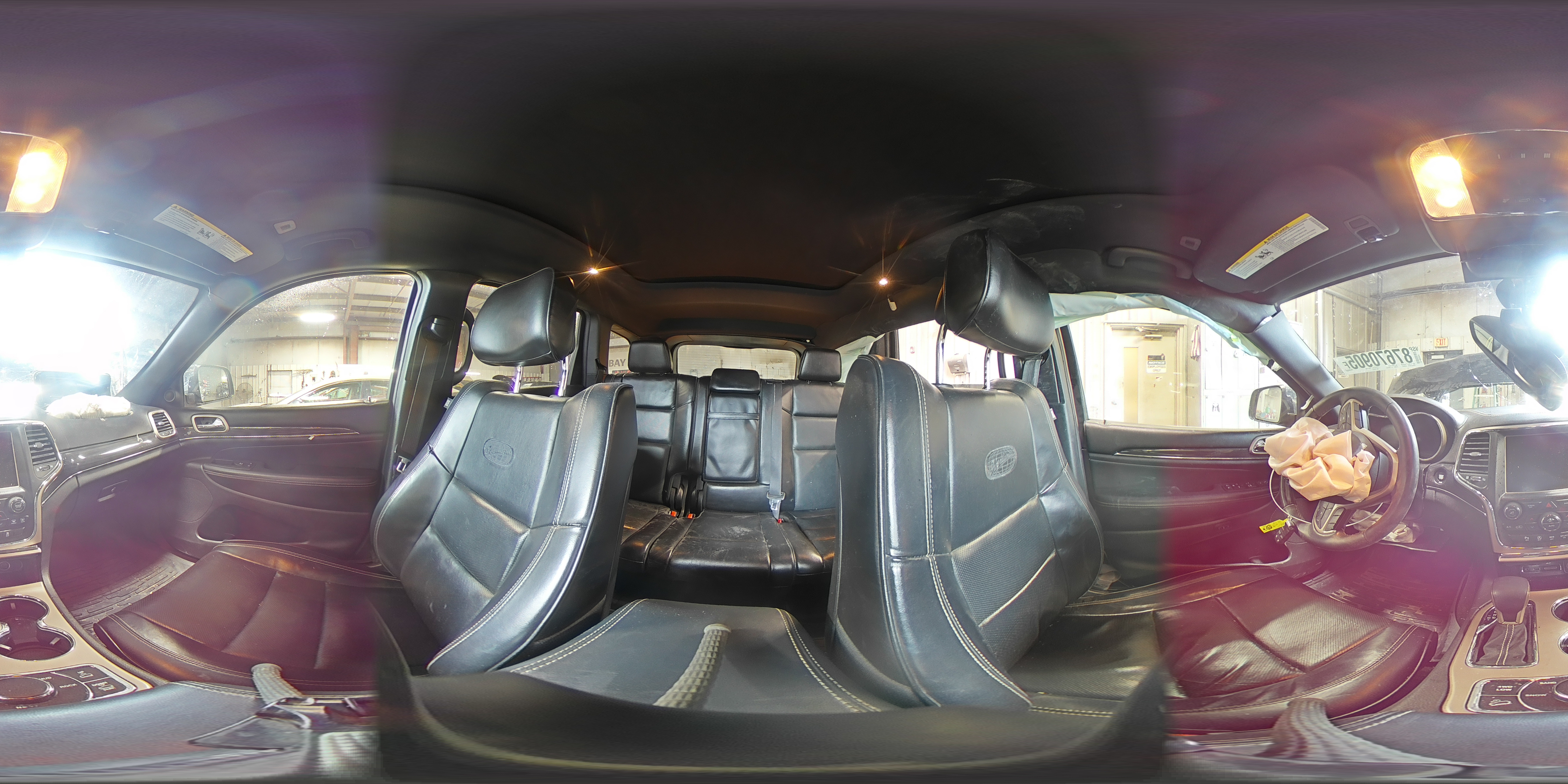 2017 Jeep Grand Cherokee - Image 14