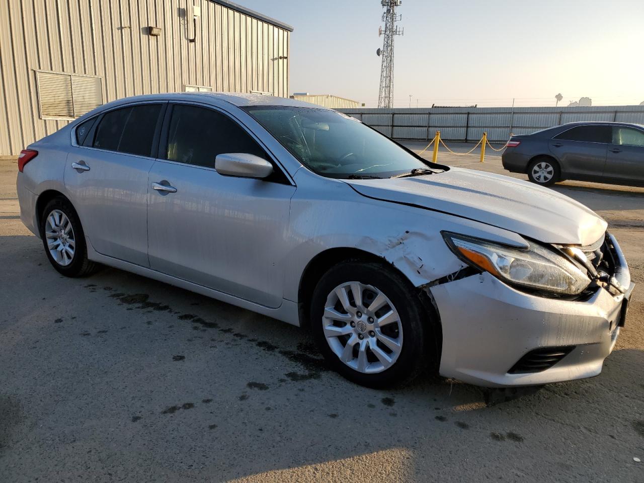 2016 Nissan Altima - Image 4