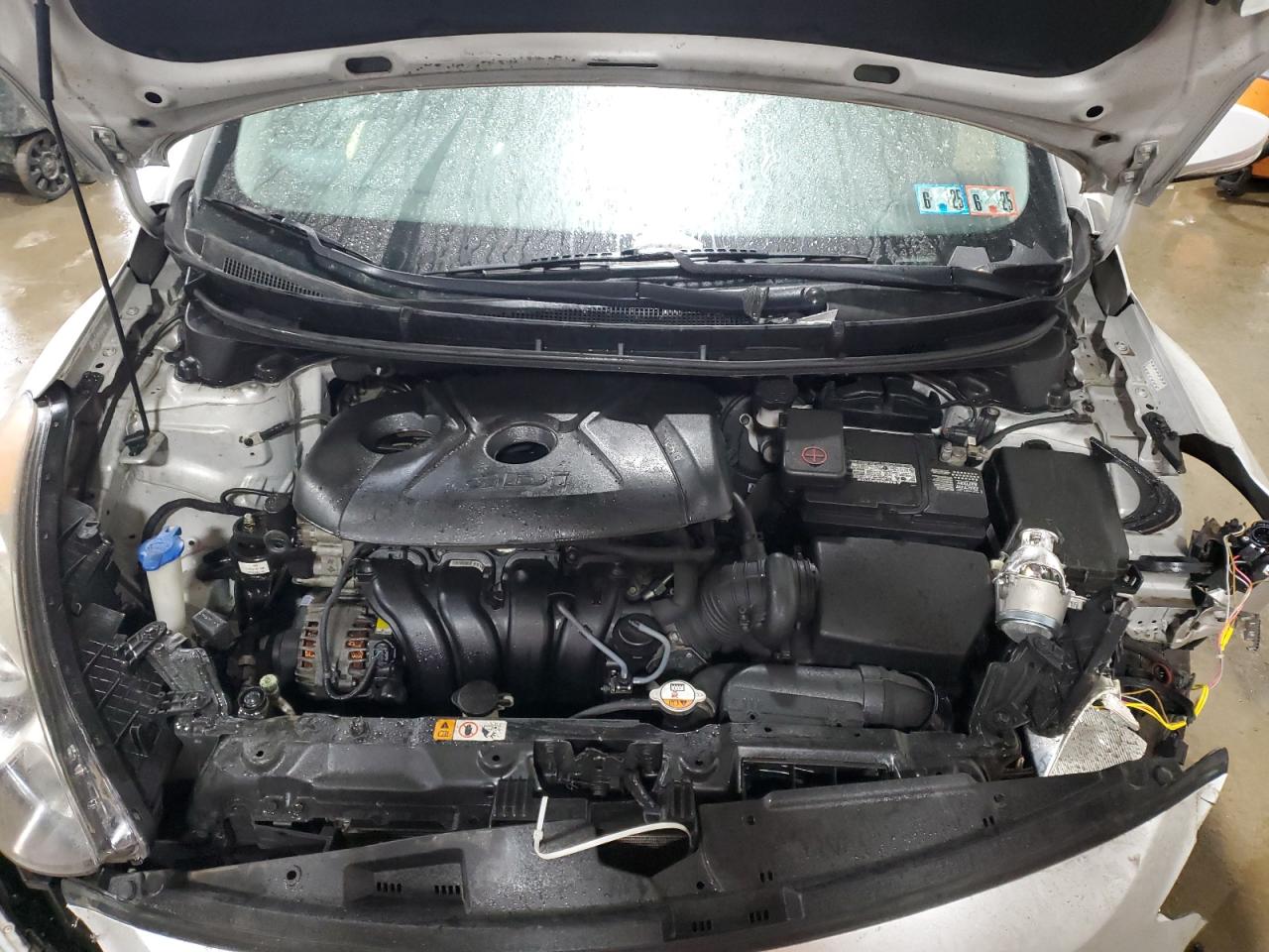 2016 Hyundai Elantra - Image 11