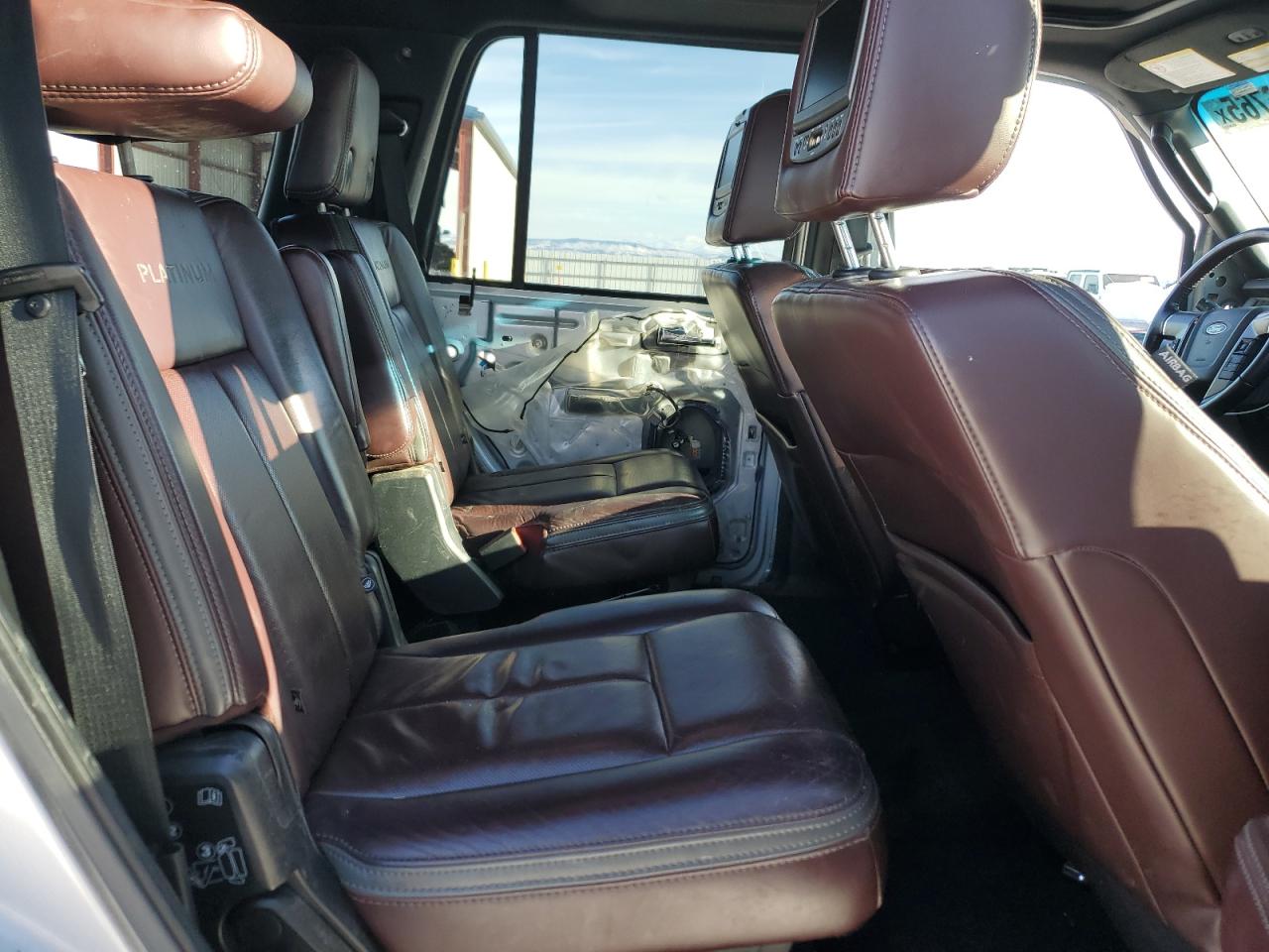 2017 Ford Expedition - Image 11