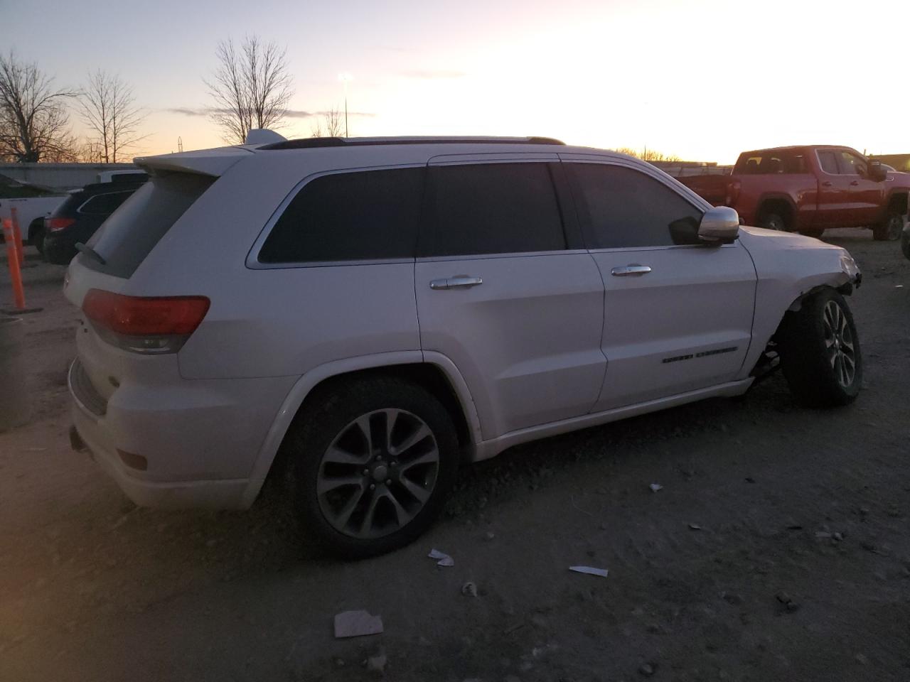 2017 Jeep Grand Cherokee - Image 3
