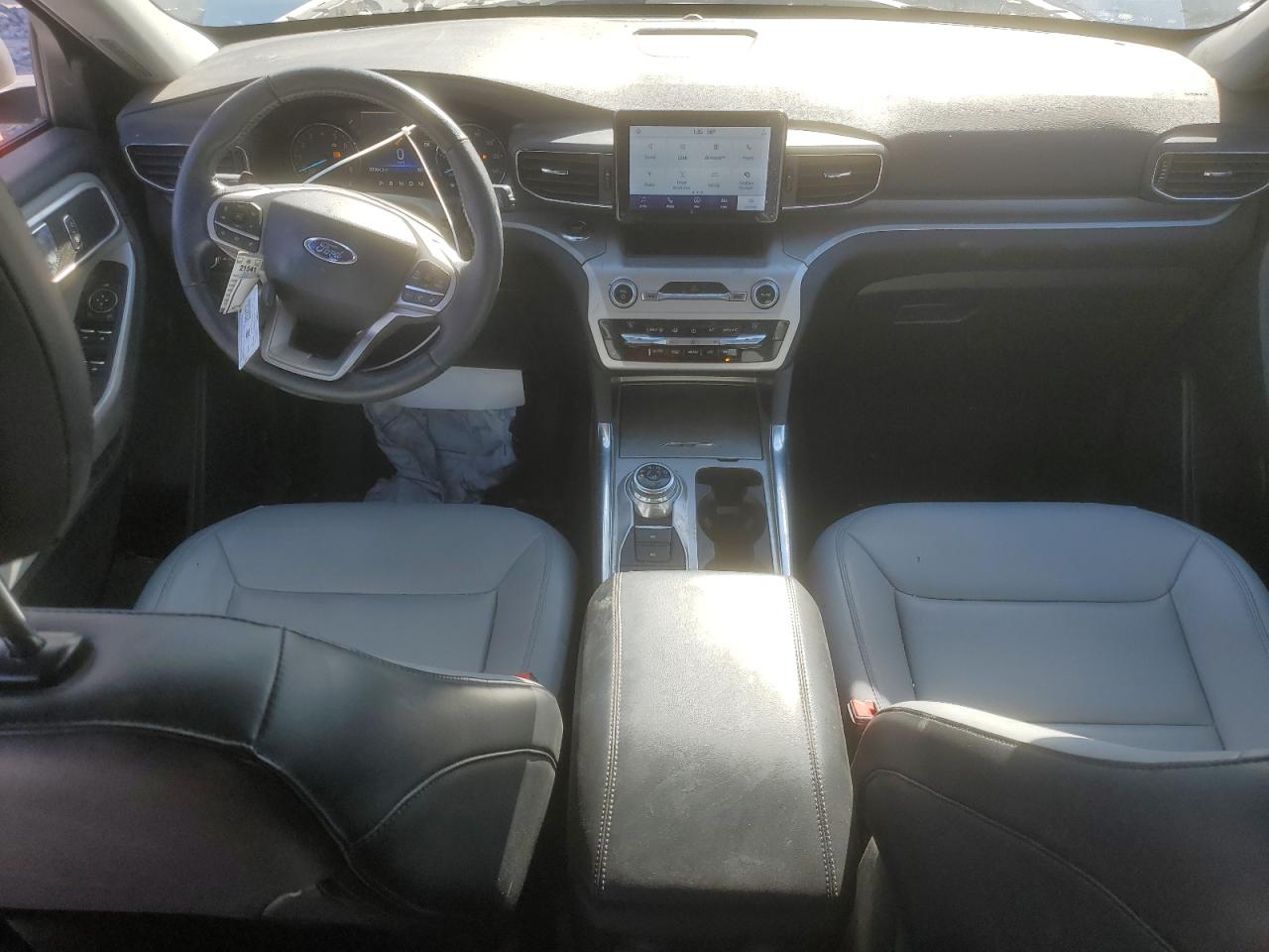 2021 Ford Explorer - Image 8