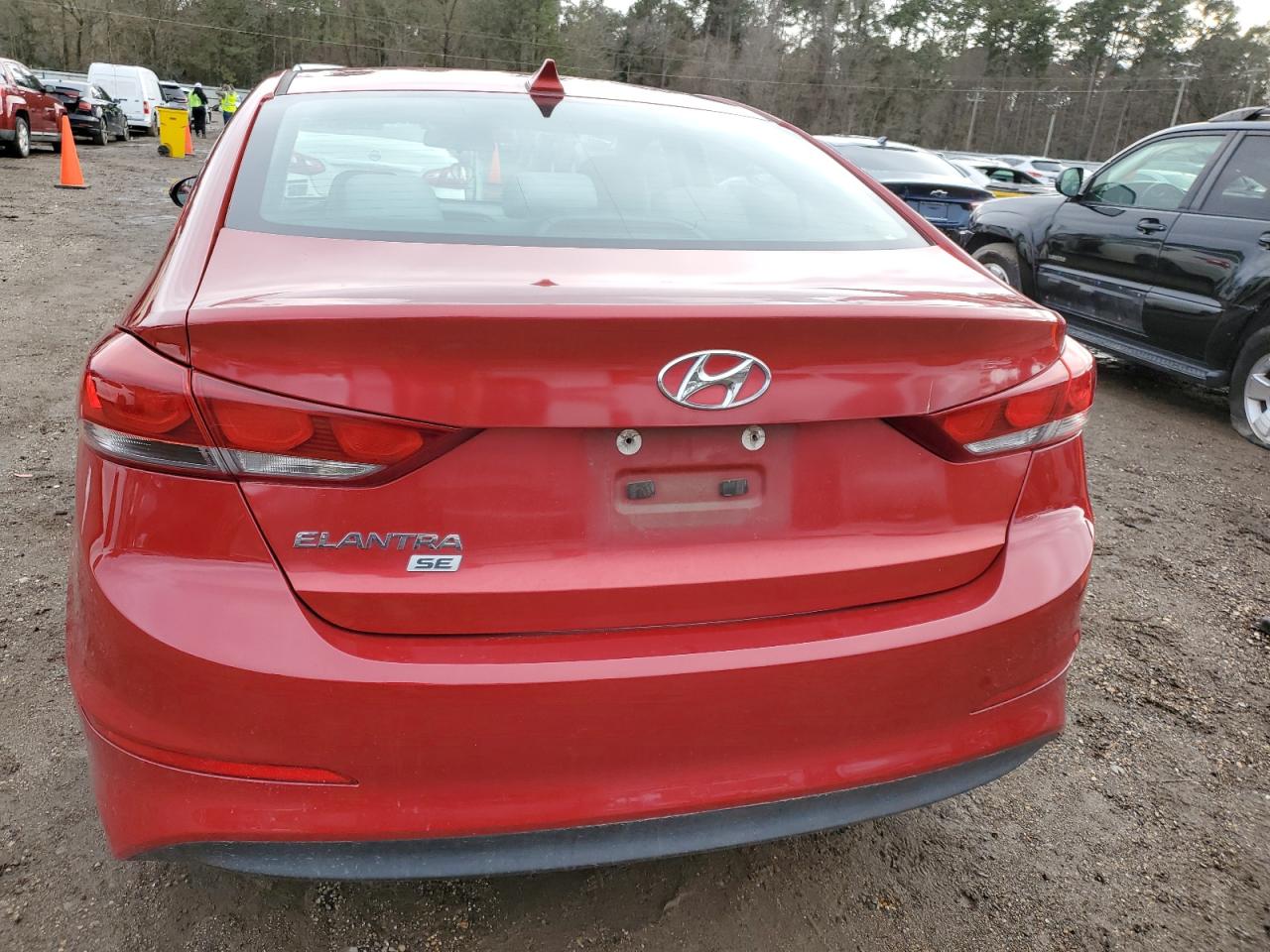 2017 Hyundai Elantra - Image 6