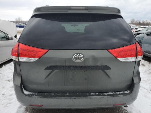 2012 TOYOTA SIENNA 