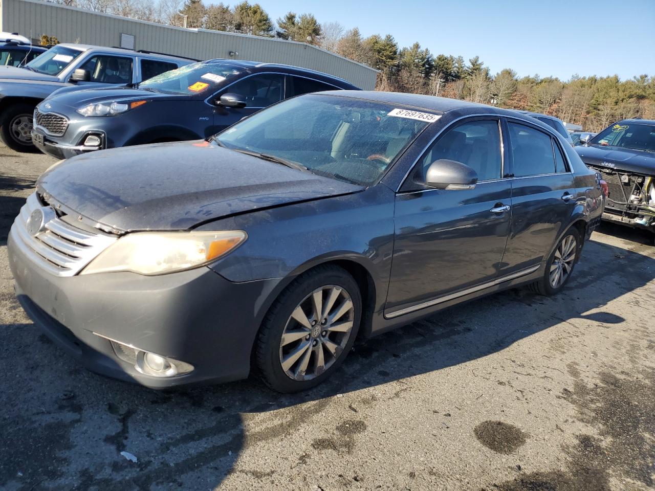 2011 Toyota Avalon - Image 1