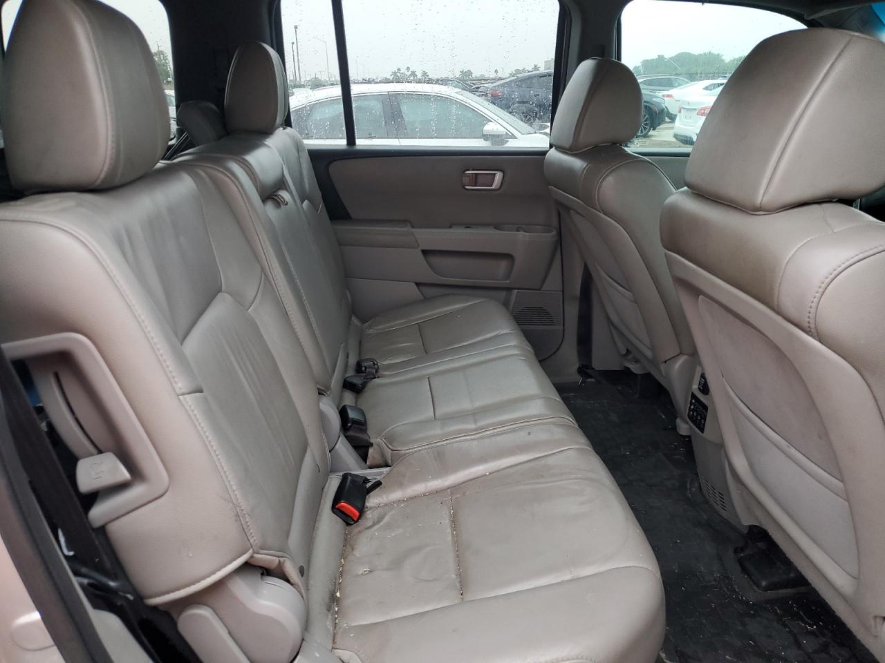 2014 Honda Pilot - Image 12