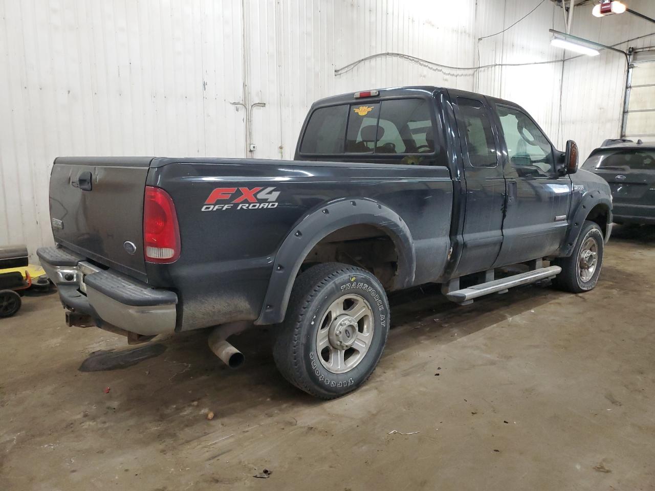 2005 Ford F350 - Image 3