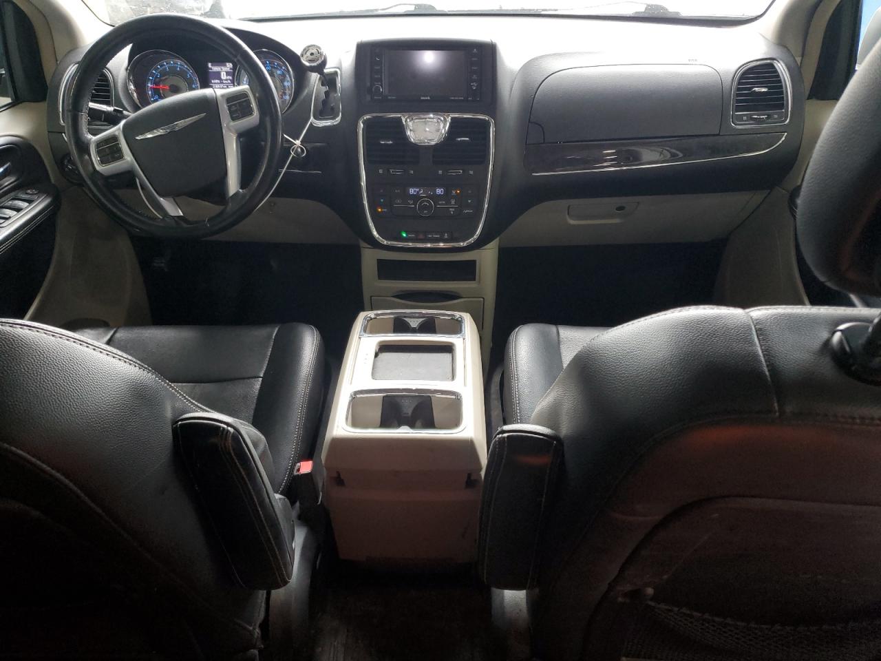 2012 Chrysler Town & Country - Image 8