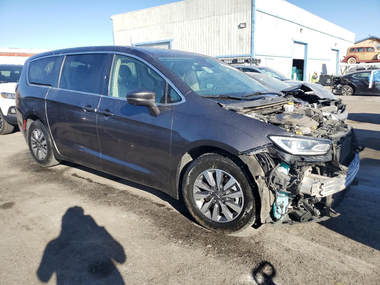 VIN 2C4RC1L76NR122940 2022 CHRYSLER PACIFICA no.4