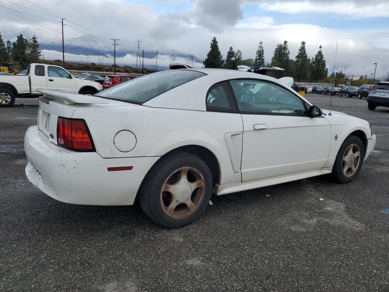 2002 Ford Mustang - Image 3
