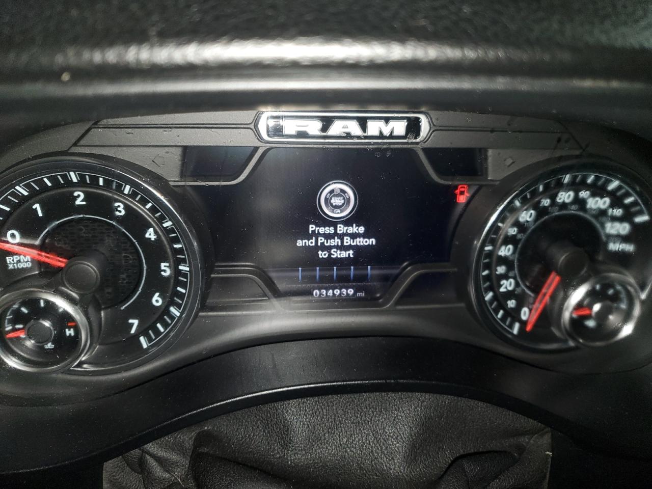 2022 RAM 1500 - Image 9