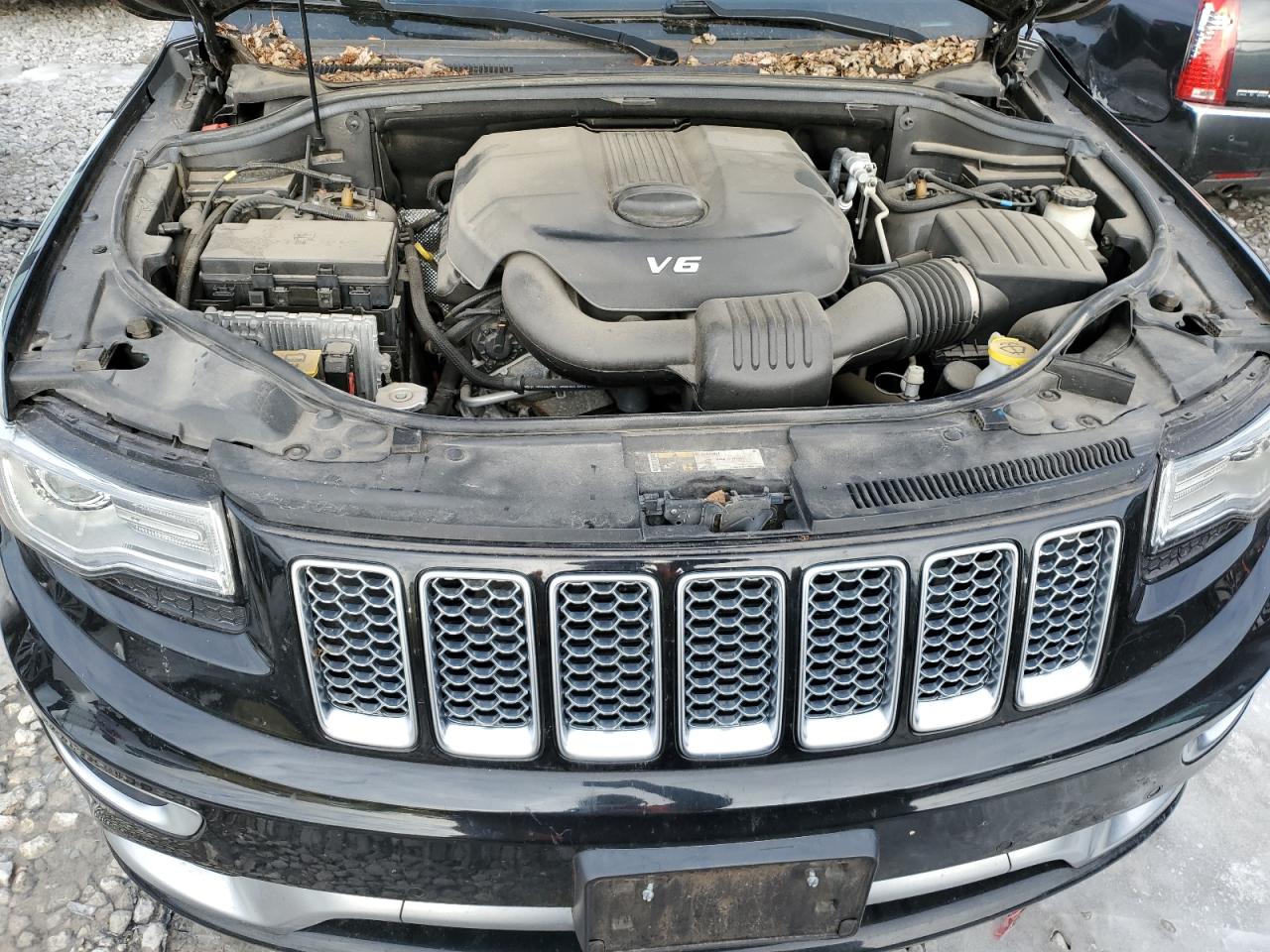 2015 Jeep Grand Cherokee - Image 12