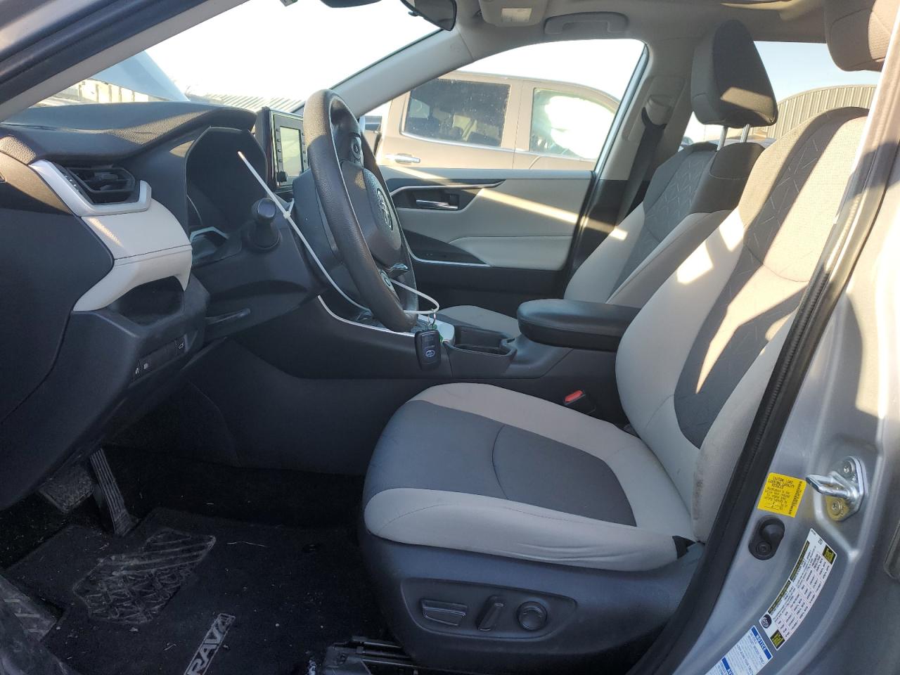 2020 Toyota RAV 4 - Image 7
