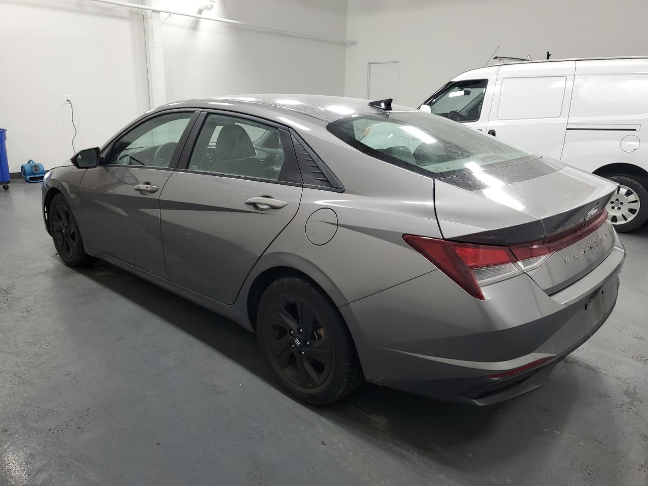 2021 Hyundai Elantra - Image 2