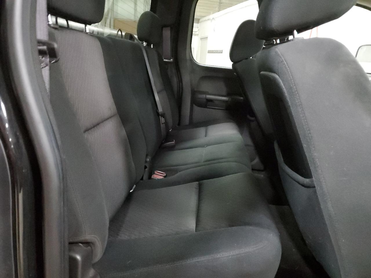 2011 Chevrolet Silverado - Image 10