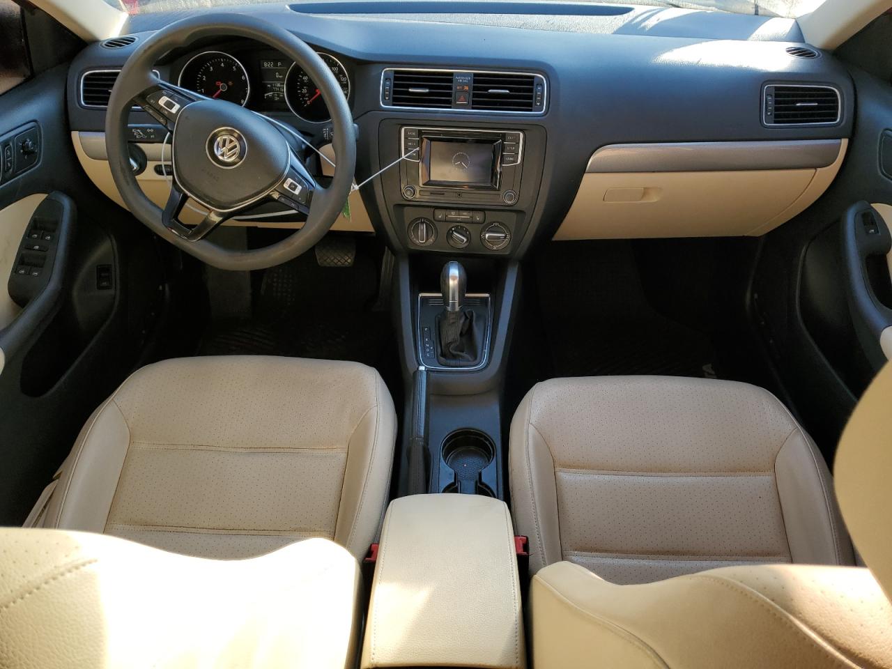 2018 Volkswagen Jetta - Image 8