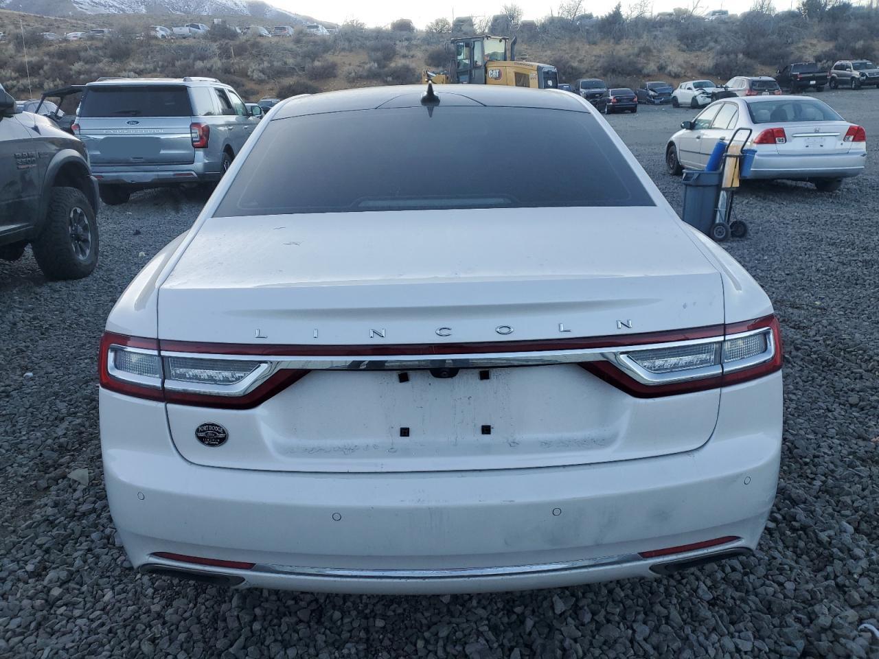 2019 Lincoln Continental - Image 6
