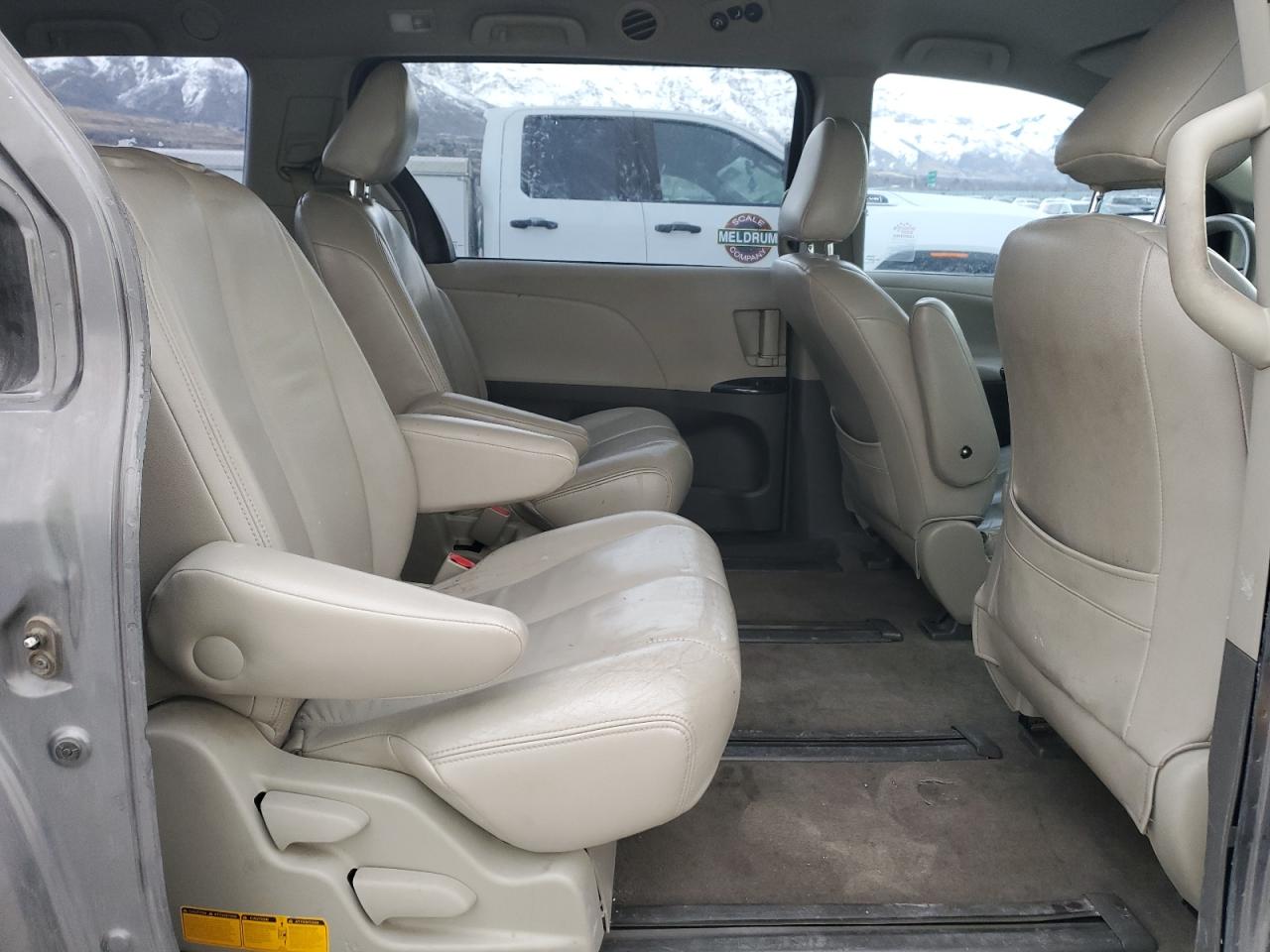 2011 Toyota Sienna - Image 11