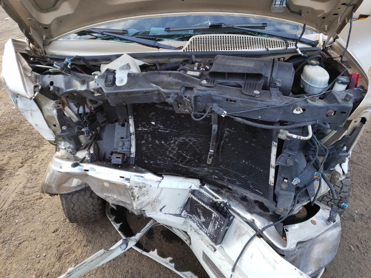 2012 Chevrolet Express - Image 12