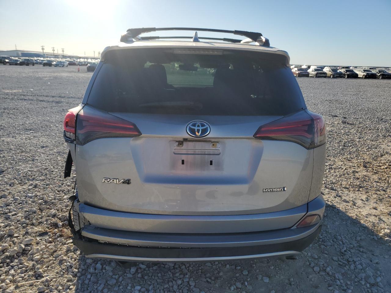 2018 Toyota RAV 4 - Image 6