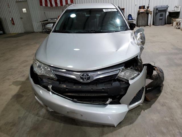 Седаны TOYOTA CAMRY 2013 Серебристый