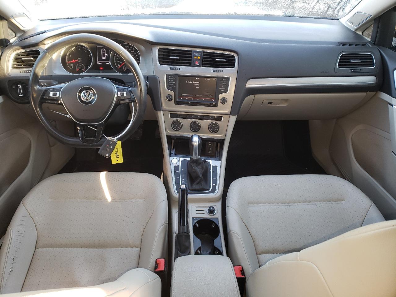 2016 Volkswagen Golf - Image 8