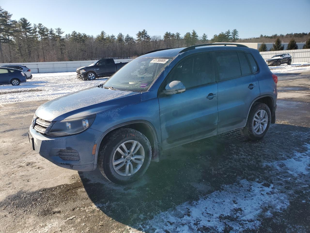 2017 Volkswagen Tiguan - Image 1