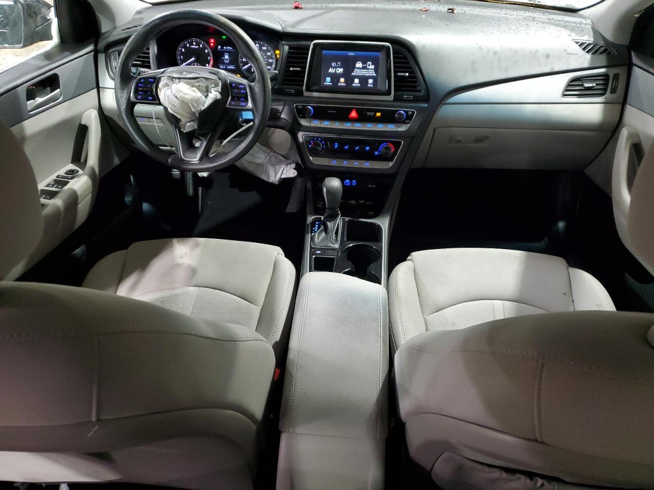 2018 Hyundai Sonata - Image 8