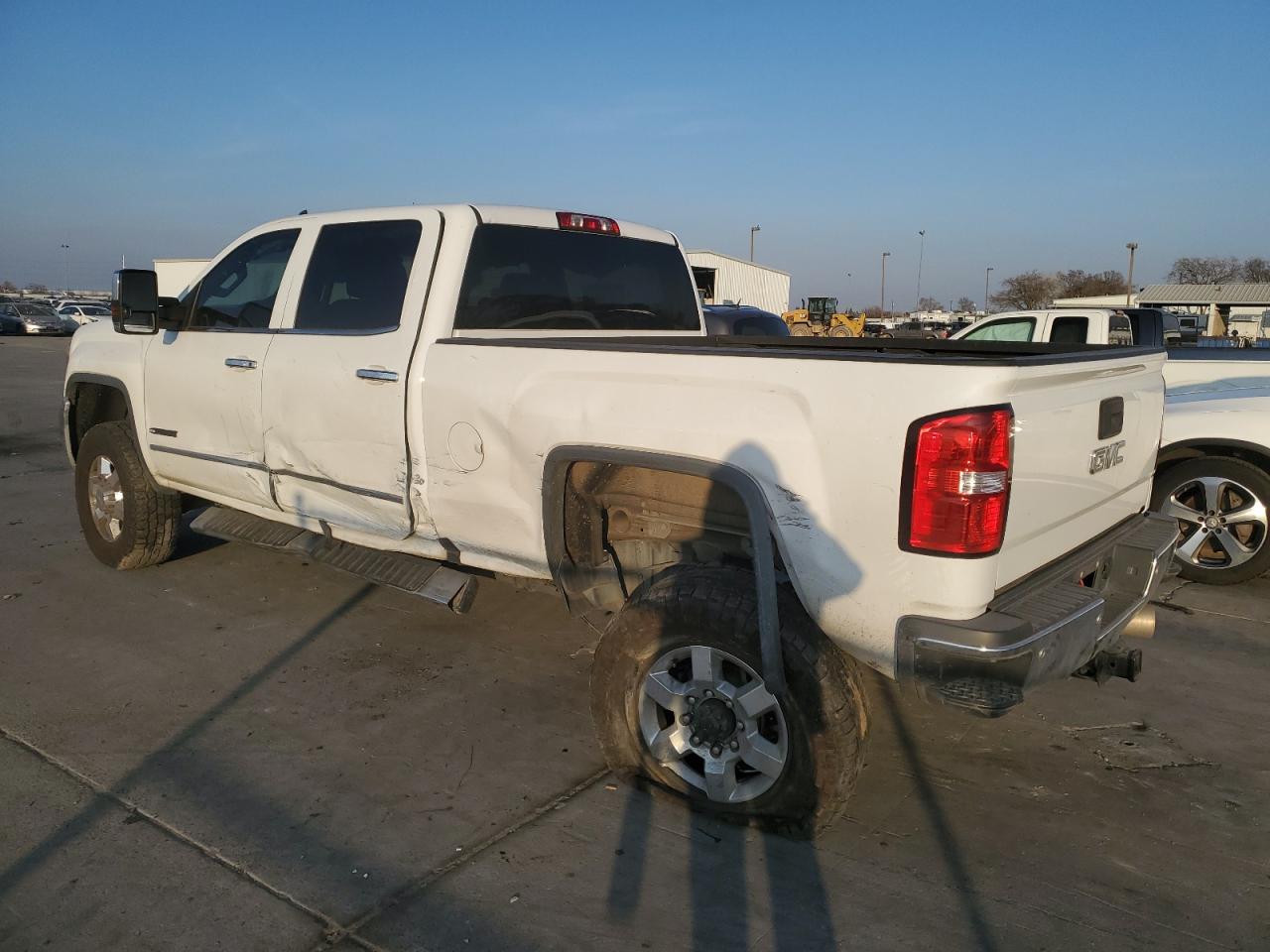2018 GMC Sierra - Image 2