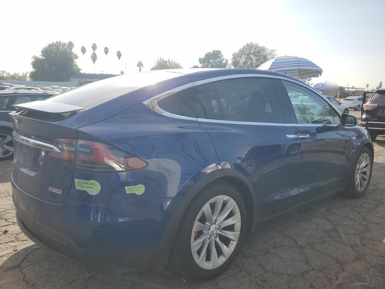 VIN 5YJXCBE4XGFS00067 2016 TESLA MODEL X no.3