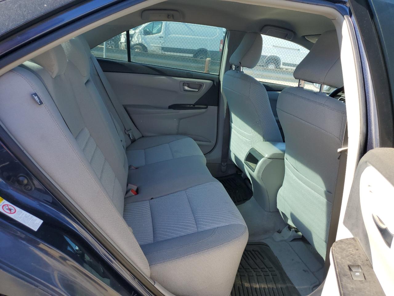 2015 Toyota Camry - Image 10