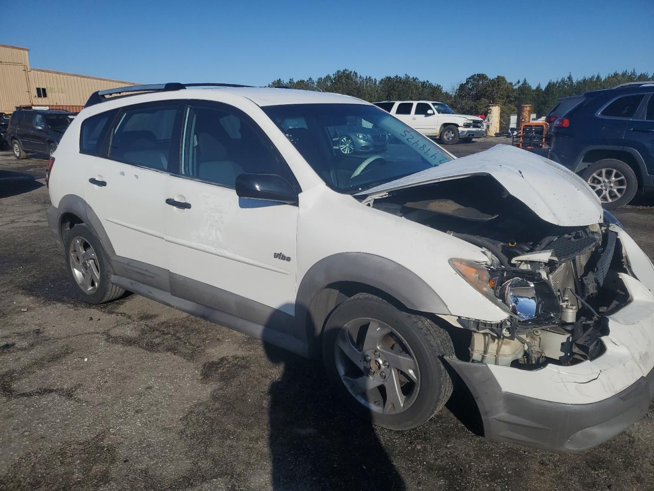 2004 Pontiac Vibe - Image 4