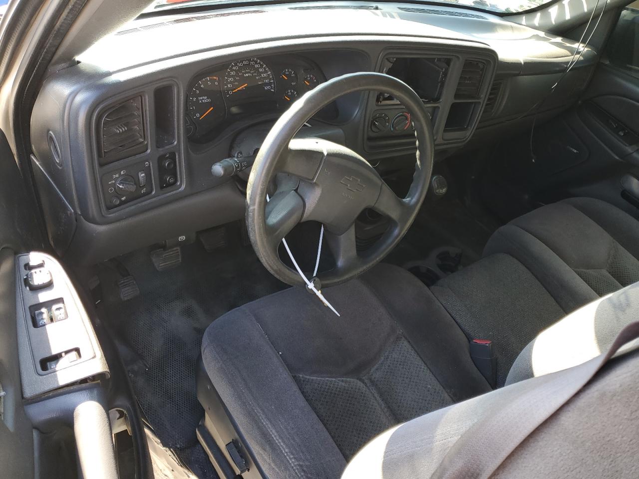 2007 Chevrolet Silverado - Image 8