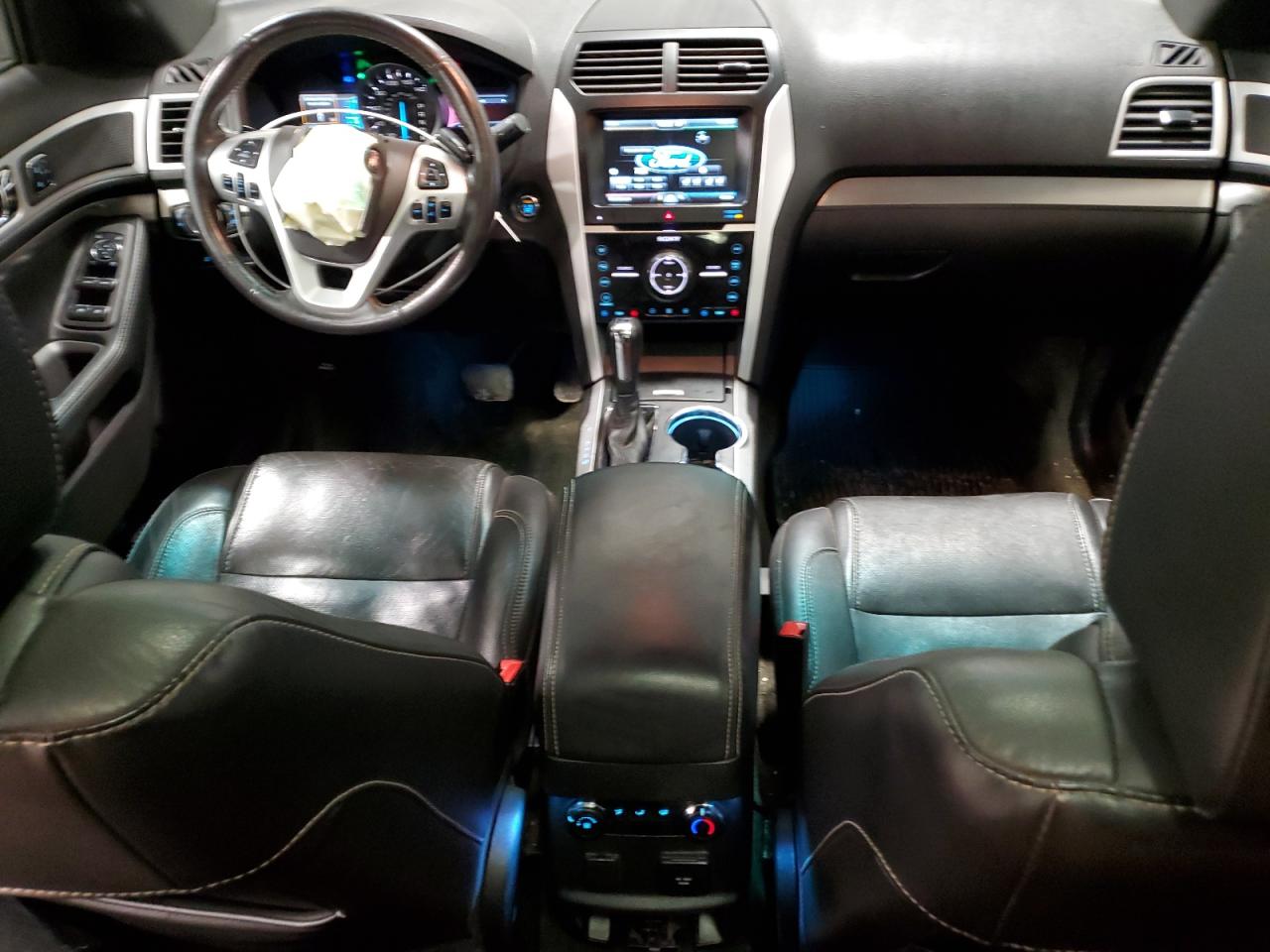 2014 Ford Explorer - Image 8