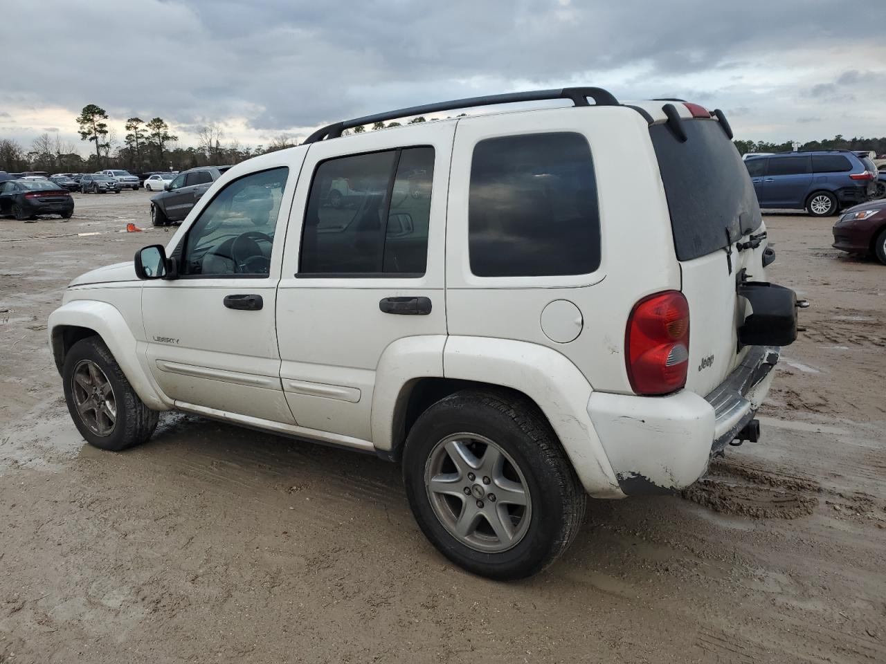 2004 Jeep Liberty (North America) - Image 2